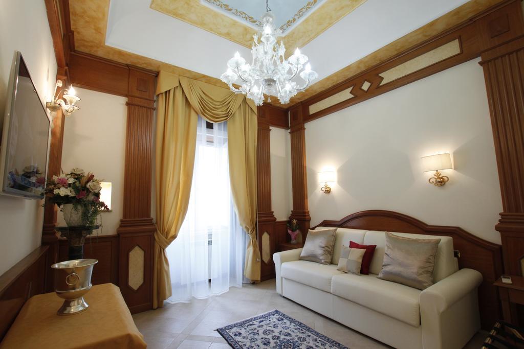 Rome Imperial Crown Apartment Bilik gambar