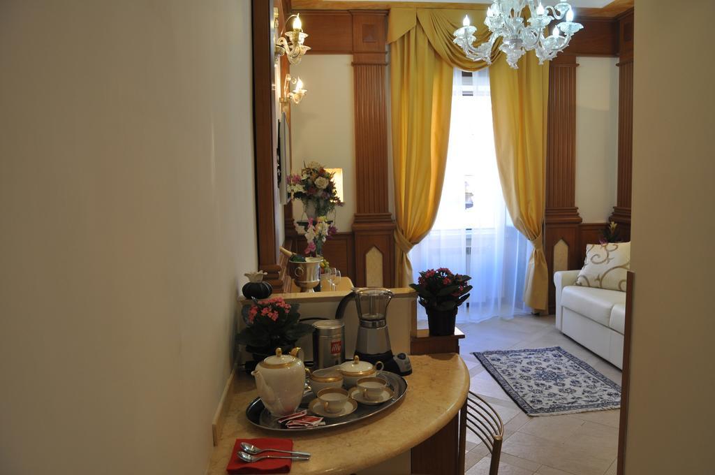 Rome Imperial Crown Apartment Bilik gambar